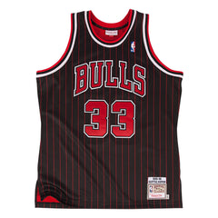 Mitchell & Ness NBA Chicago Bulls Scottie Pippen #33 Black Authentic Jersey 1995-96 722630095SPIPP