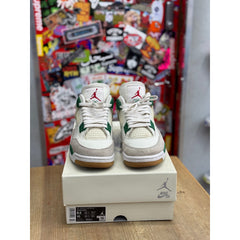 Jordan 4 Retro SB Pine Green UK 7.5