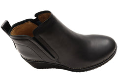 Sofft Emeree Womens Comfortable Leather Wedge Ankle Boots