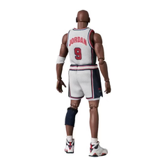 MAFEX Michael Jordan (1992 TEAM USA) Action Figure